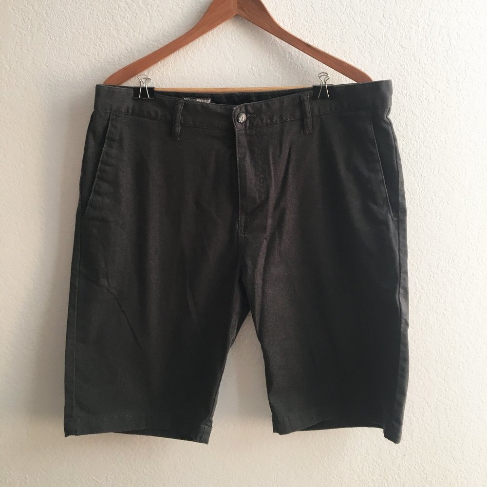 Volcom Gray Chino Shorts - Mens Size 34